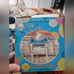 Nib Vintage Muffy VanderBear Splish Splash Washstand
